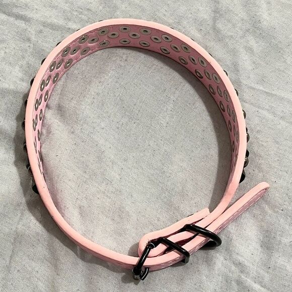 PINK BLACK STUDDED DOG COLLAR LEATHER W BITE RESISTANT RIVETS ADJUSTABLE BUCKLE - Picture 5 of 8